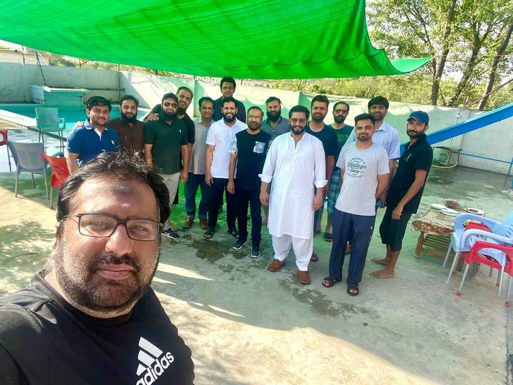 Swimming Pool Near Me Farm House Near Me